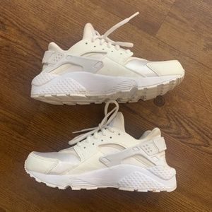 Nike Women's Sneaker, size 8.5